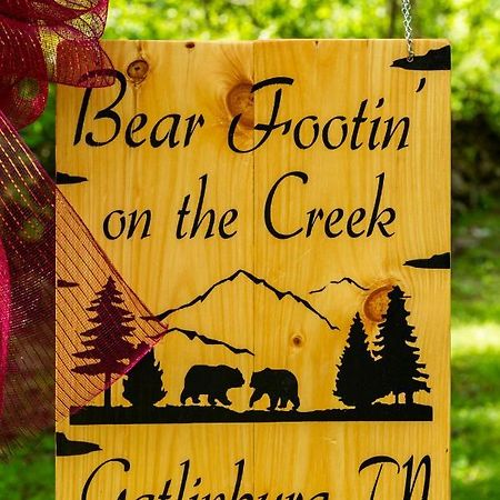 ガトリンバーグ Bear Footin' On The Creekヴィラ エクステリア 写真